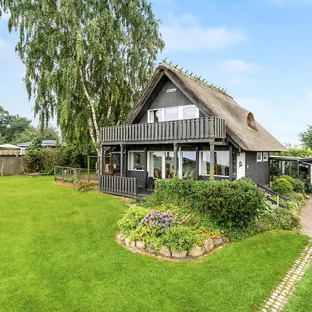 Holiday home Pet Friendly In With Wifi